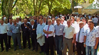 signature des marchés pour Beaulieu photo de groupe