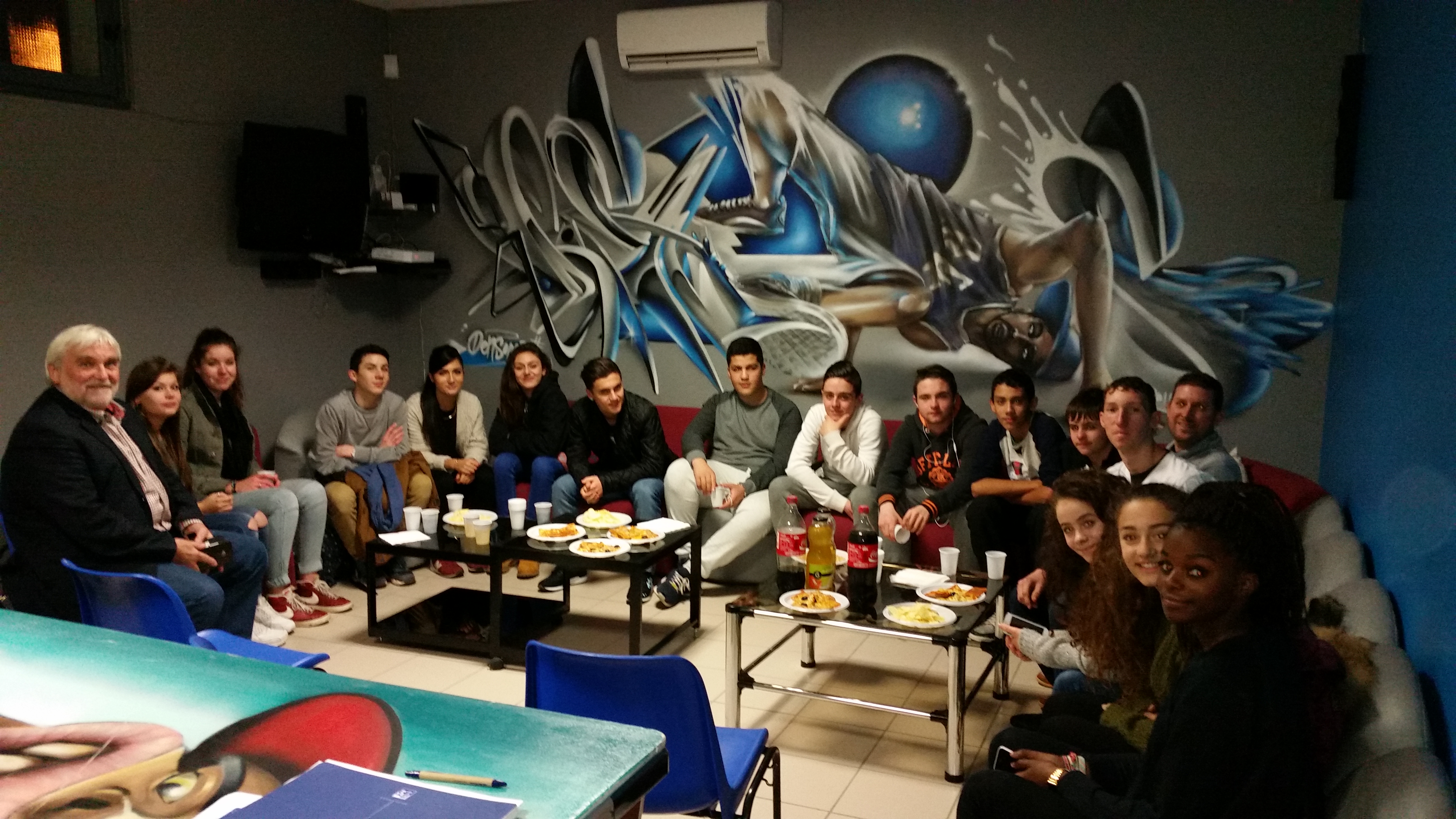 Soiree_a_l_Accueil_Jeunes.jpg, janv. 2015 Soiree_a_l_Accueil_Jeunes.jpg